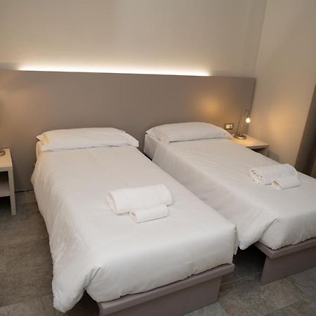 Hotel Europa Dossobuono Bagian luar foto