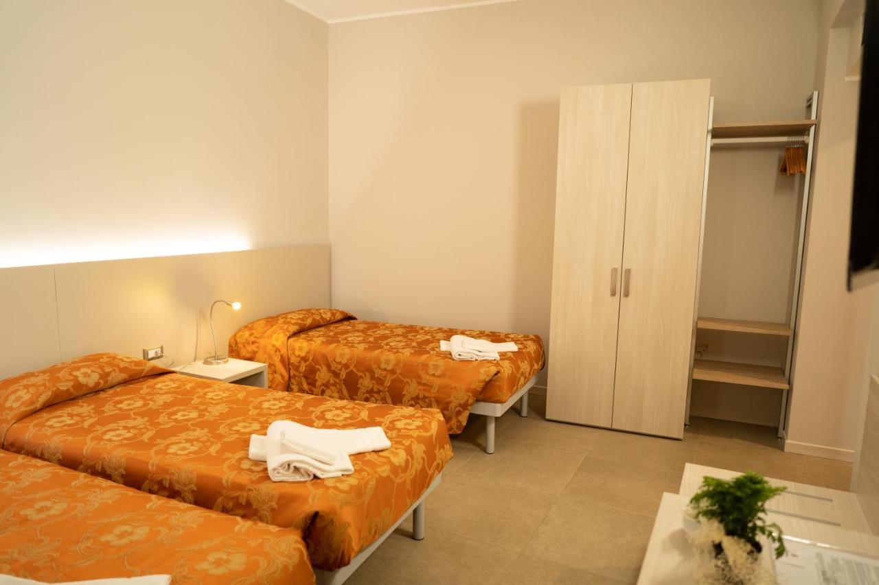 Hotel Europa Dossobuono Bagian luar foto