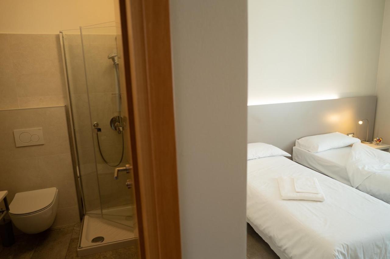 Hotel Europa Dossobuono Bagian luar foto